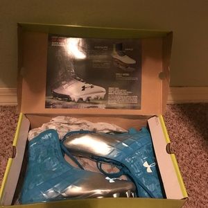 Under amour highlight cleats